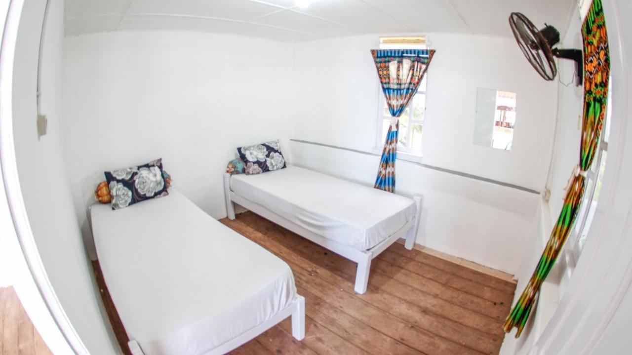 Nias Surf Stay Lagudri Екстериор снимка